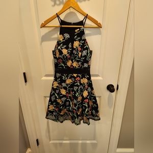 Semi-formal dress floral print. Size 3